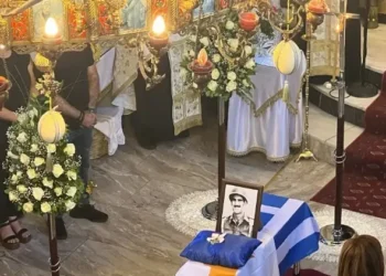 Στη γενέτειρά του, την Κρύα Βρύση Πέλλας, «επέστρεψε» ο επί 50 χρόνια αγνοούμενος στρατιώτης της ΕΛΔΥΚ Κωνσταντίνος Τσιτιρίδης – Σε κλίμα συγκίνησης η κηδεία του