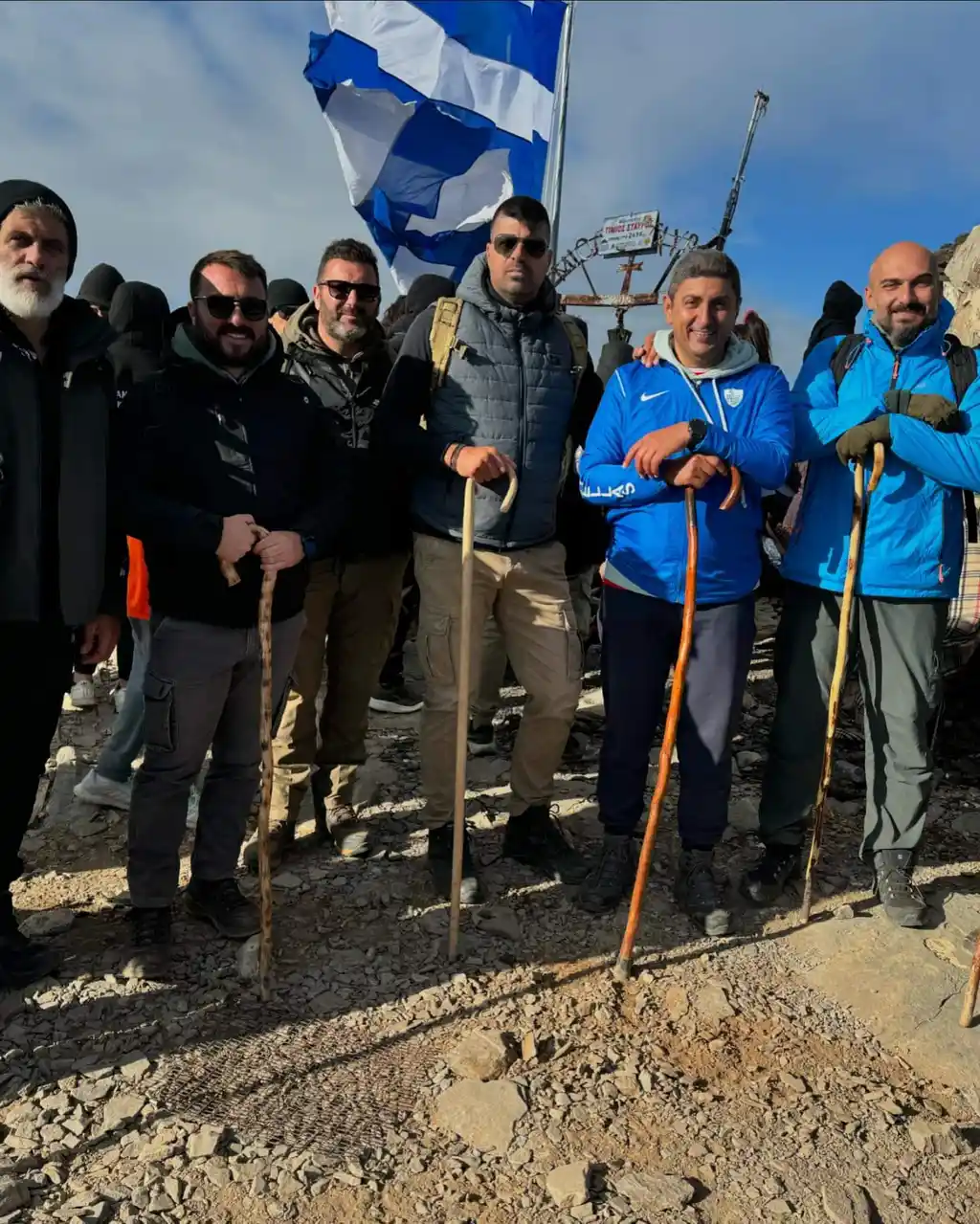 Στην κορυφή του Ψηλορείτη ο Λευτέρης Αυγενάκης